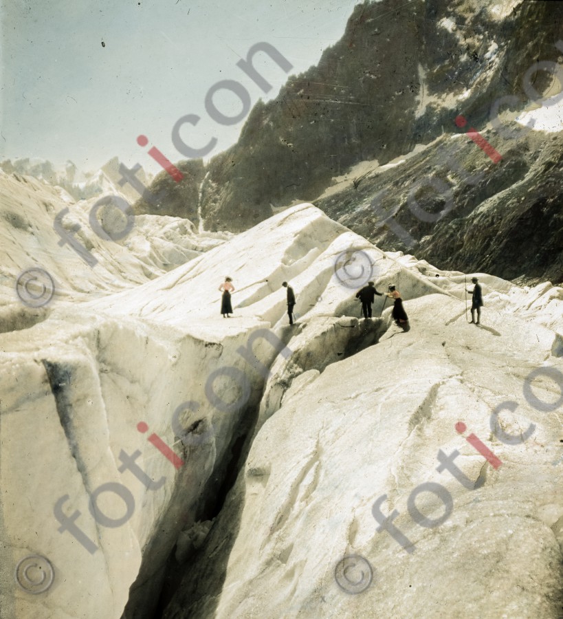 Gletscherspalte im Mer de Glace ; Mer de Glace , crevasse - Foto simon-73-026.jpg | foticon.de - Bilddatenbank für Motive aus Geschichte und Kultur